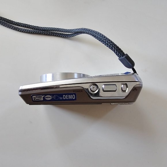 Olympus Stylus 750 CCD Digital Camera AS IS - Picture 4 of 7